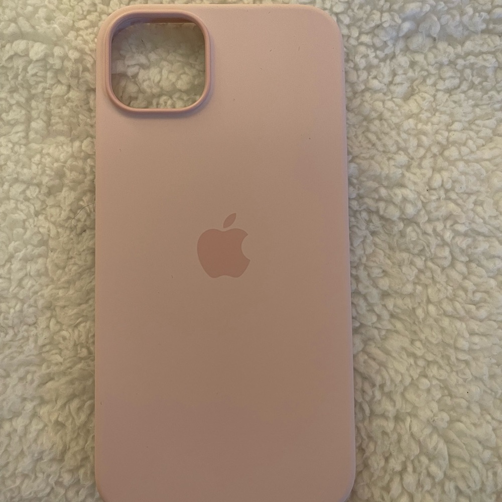 BRAND NEW: Baby Pink iPhone 14 Plus Silicone Case